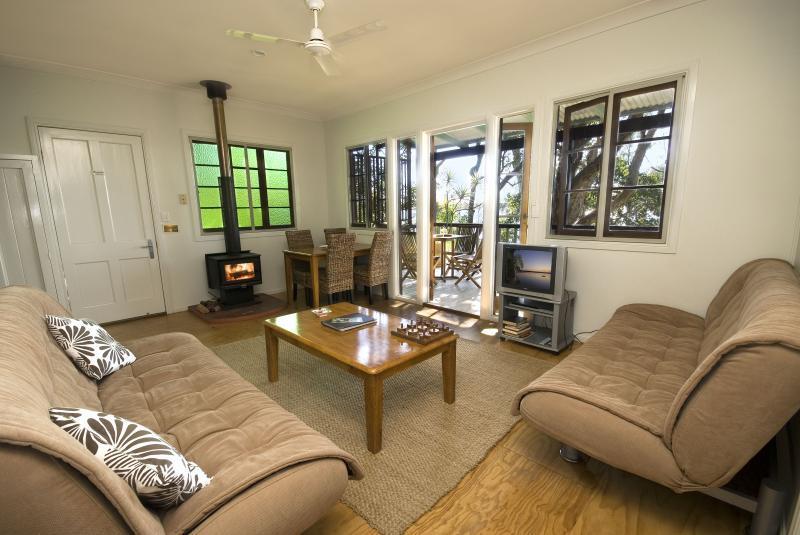 נוסוויל Eumarella Shores Noosa Lake Retreat מראה חיצוני תמונה